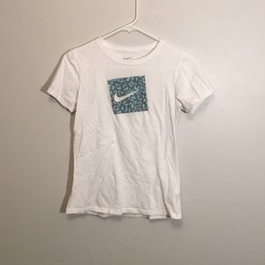 Nike tee
